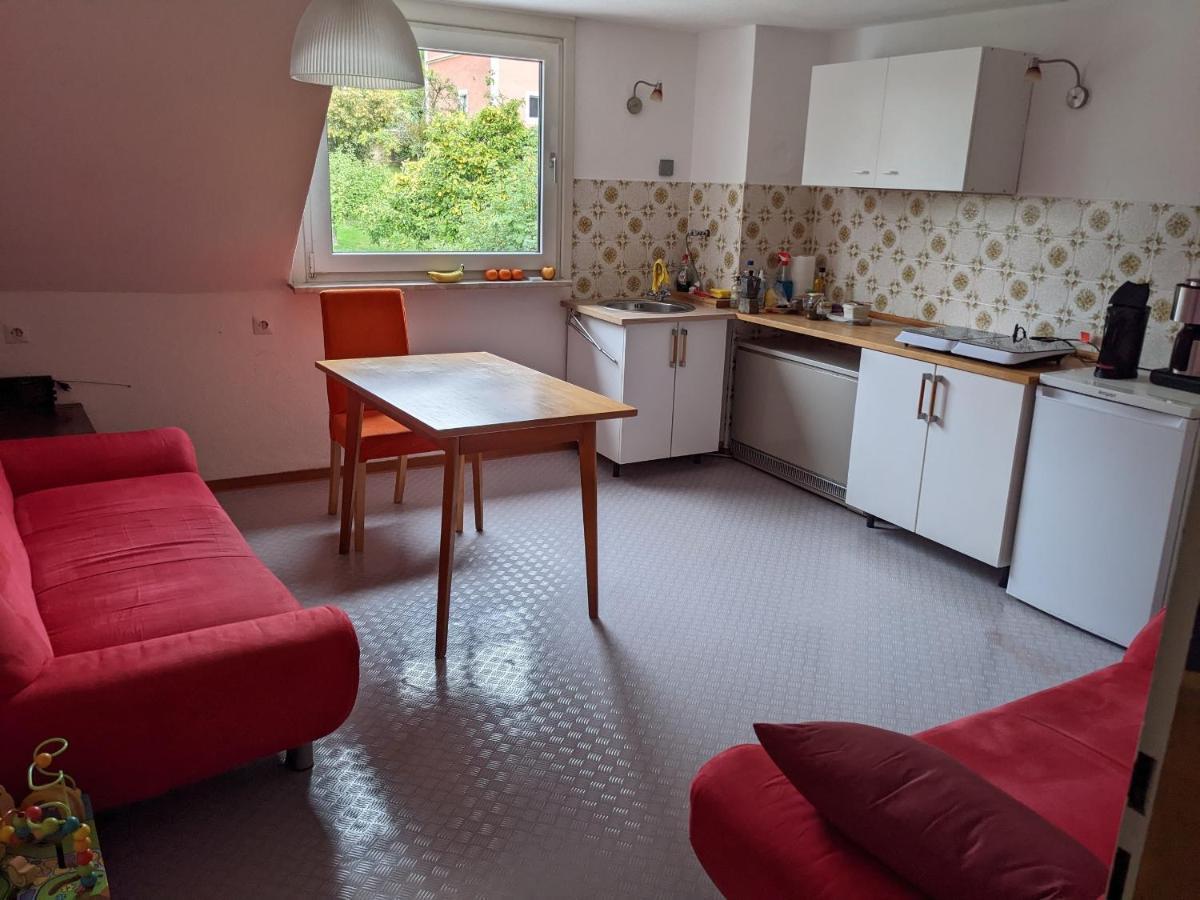 טראבן-טרארבאך Monkey Factory - Mini Home-Stay Hostel מראה חיצוני תמונה